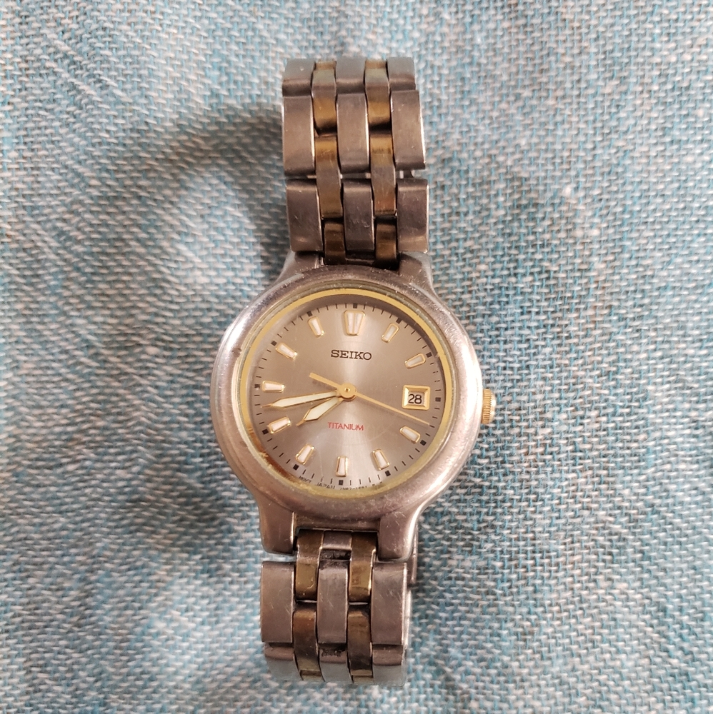 Womens Metal Watch Seiko Titanium Water Resistant